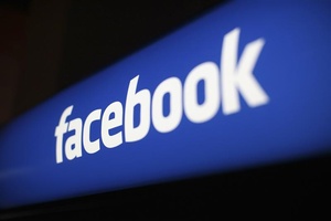 Facebook to add hashtag functions to posts