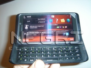 Onko n�iss� kuvissa QWERTYllinen Nokia N8?
