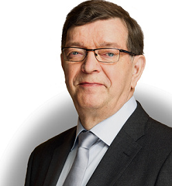 AfterDawnin presidenttitentti: Haastattelussa Paavo V�yrynen