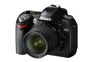 Nikon D70S