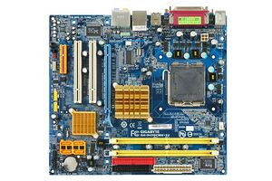 Gigabyte GA-945GCMX-S2